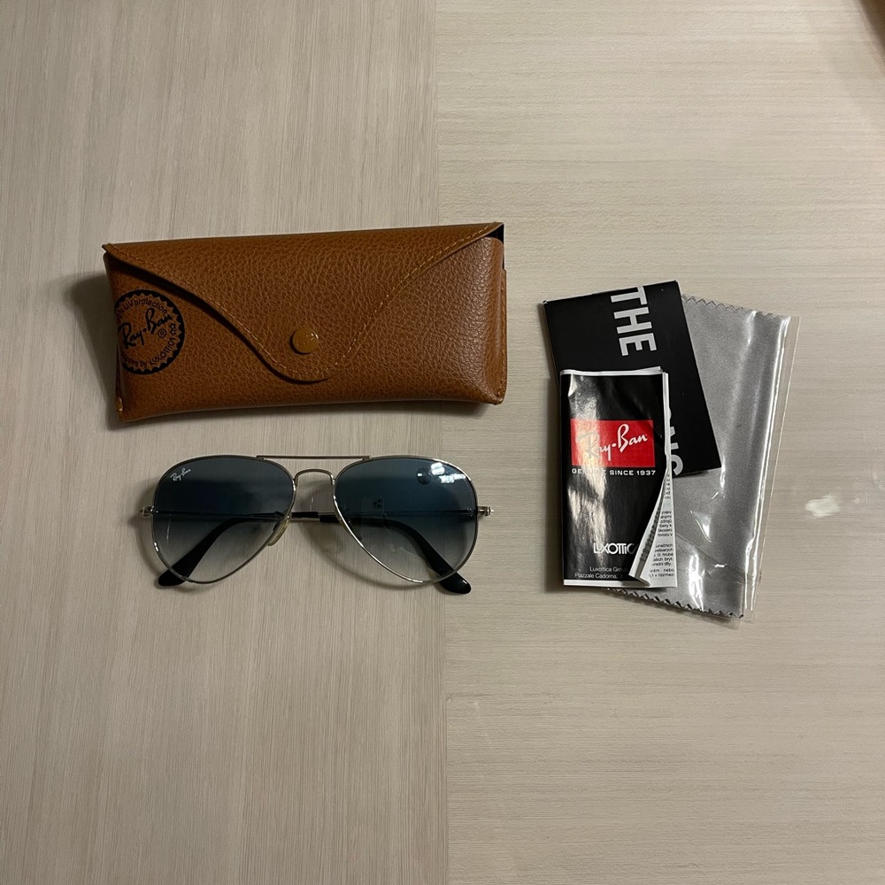 Ray-Ban Aviator Light Blue Gradient Sunglasses